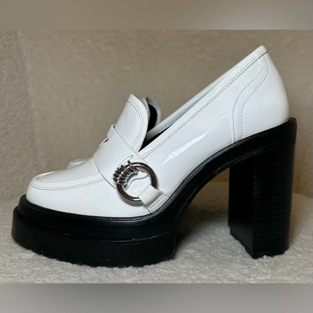 Gianni Bini Maxxwelle white loafers stacked heel chunky‎ fall thick platform 5.5